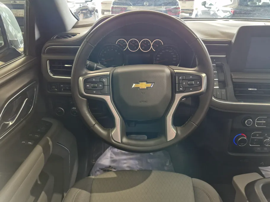 2023 Chevrolet Suburban LS 