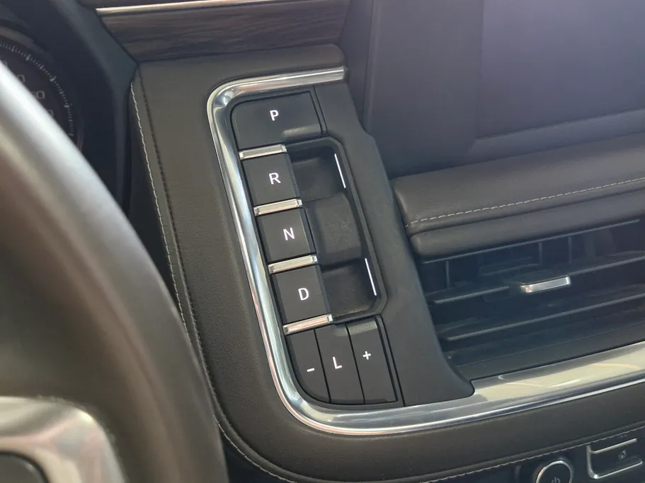 2023 Chevrolet Suburban LS 