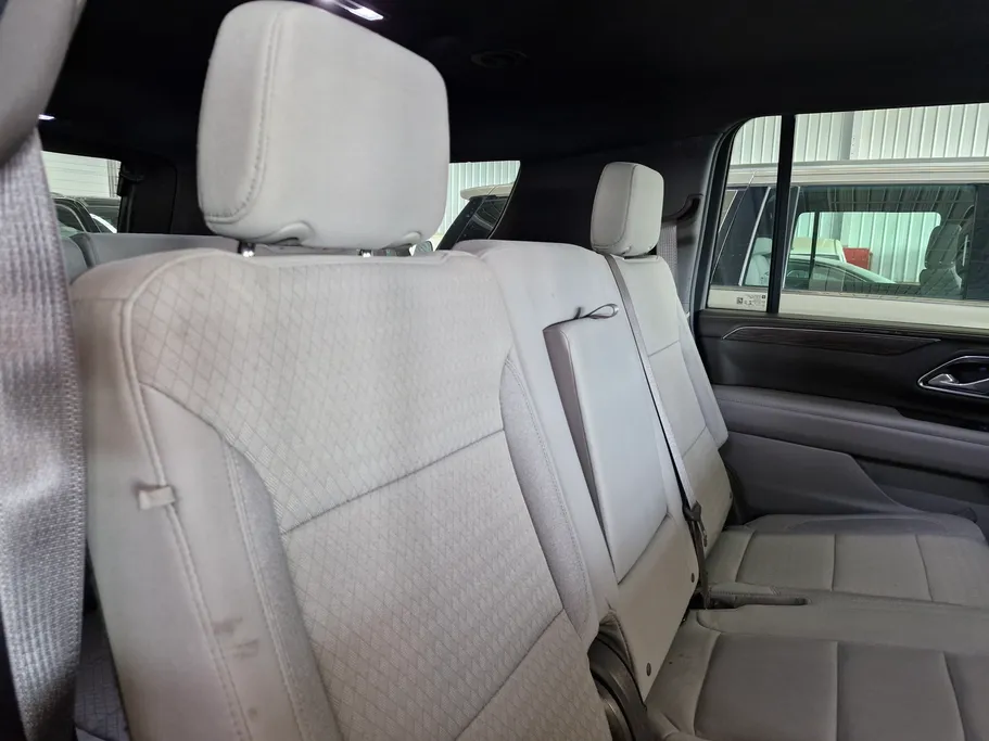 2023 Chevrolet Suburban LS 