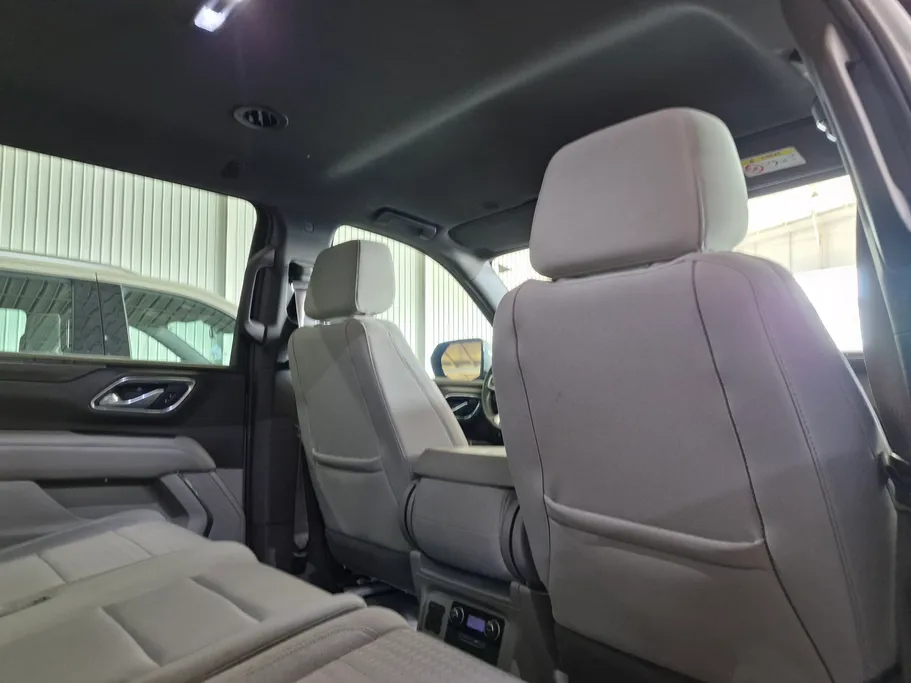 2023 Chevrolet Suburban LS 