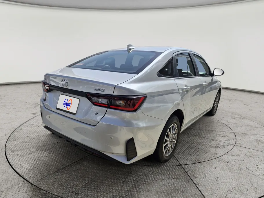 2024 Toyota Yaris  Y