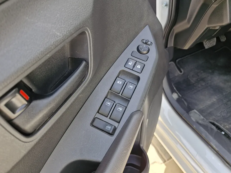 2024 Toyota Yaris  Y