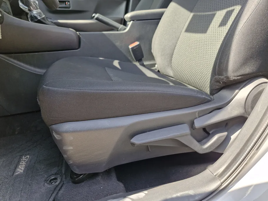 2024 Toyota Yaris  Y