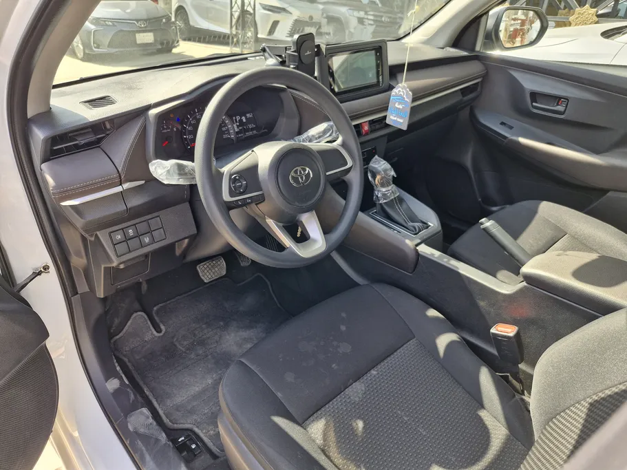 2024 Toyota Yaris  Y