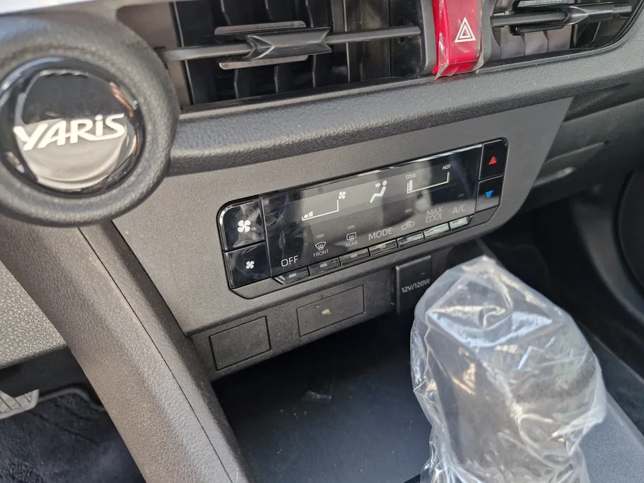 2024 Toyota Yaris  Y