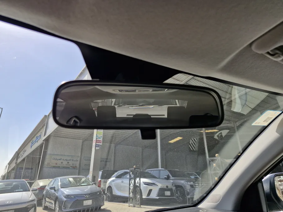 2024 Toyota Yaris  Y