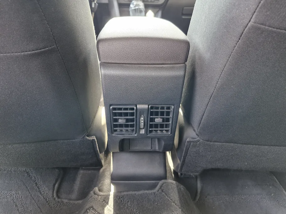2024 Toyota Yaris  Y
