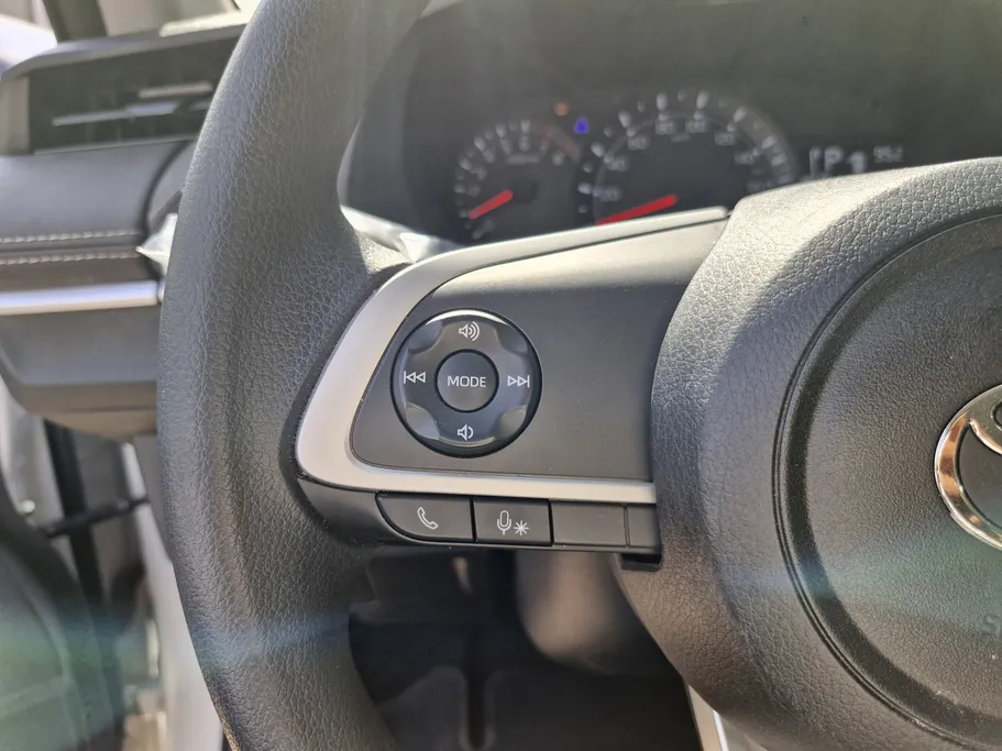 2024 Toyota Yaris  Y