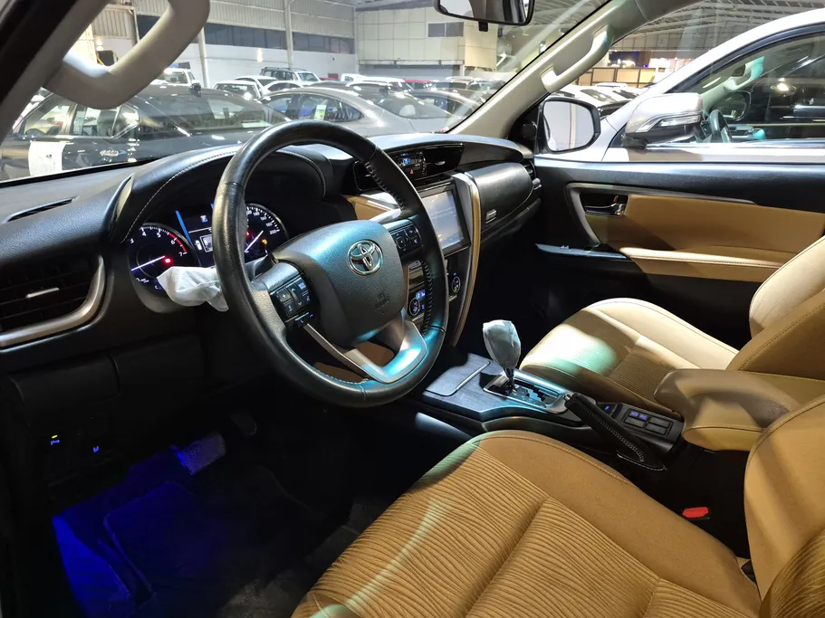 2023 Toyota Fortuner VX 