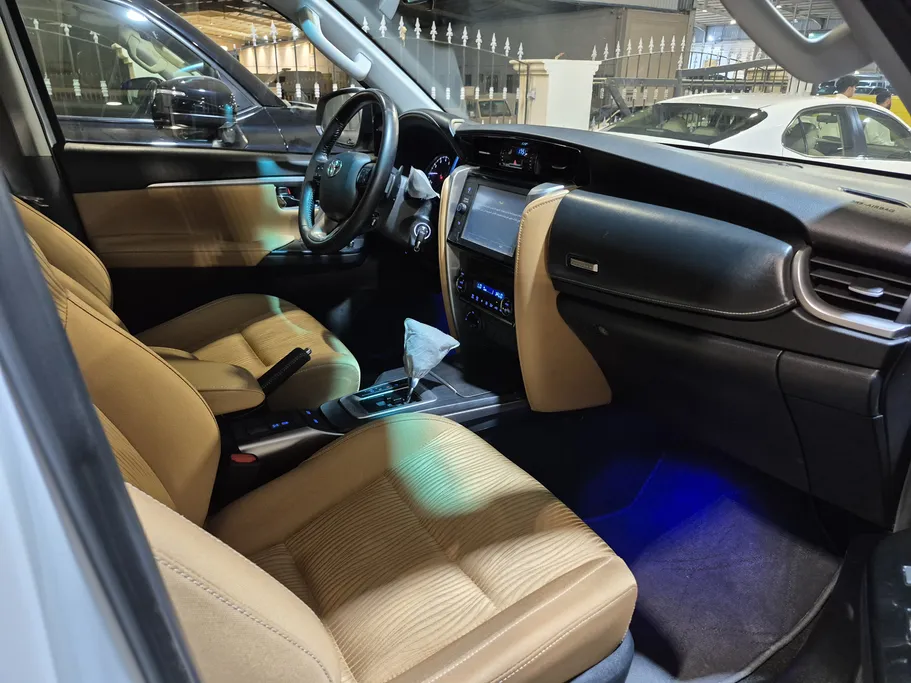 2023 Toyota Fortuner VX 