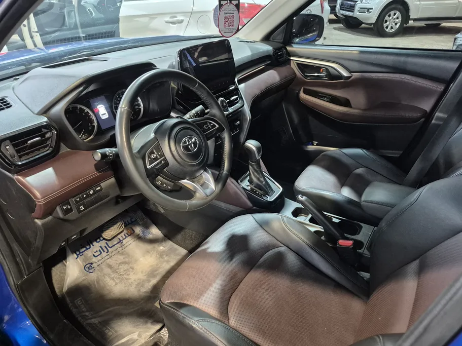 2024 Toyota Urban Cruiser GLX 