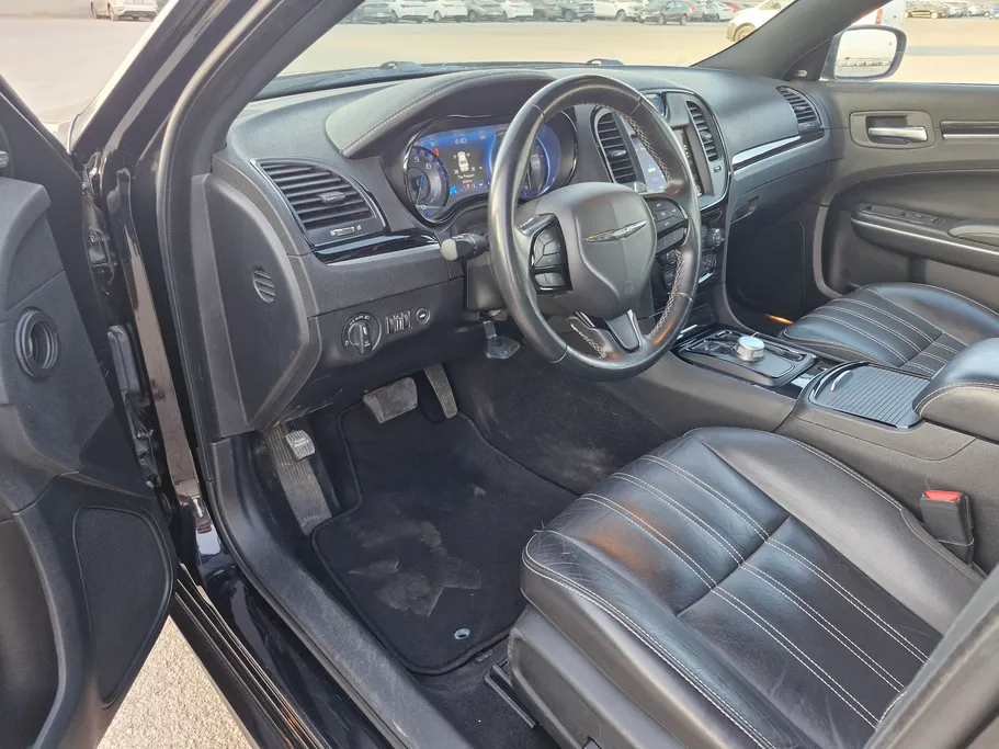 كرايسلر 300 S 2022 