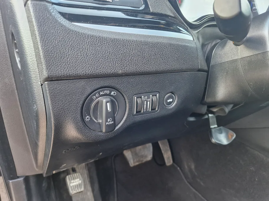 كرايسلر 300 S 2022 