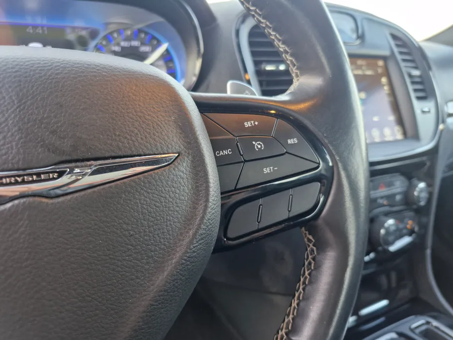 كرايسلر 300 S 2022 