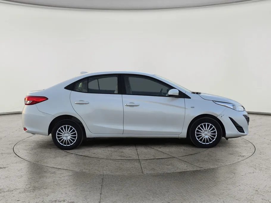 2020 Toyota Yaris  Y 