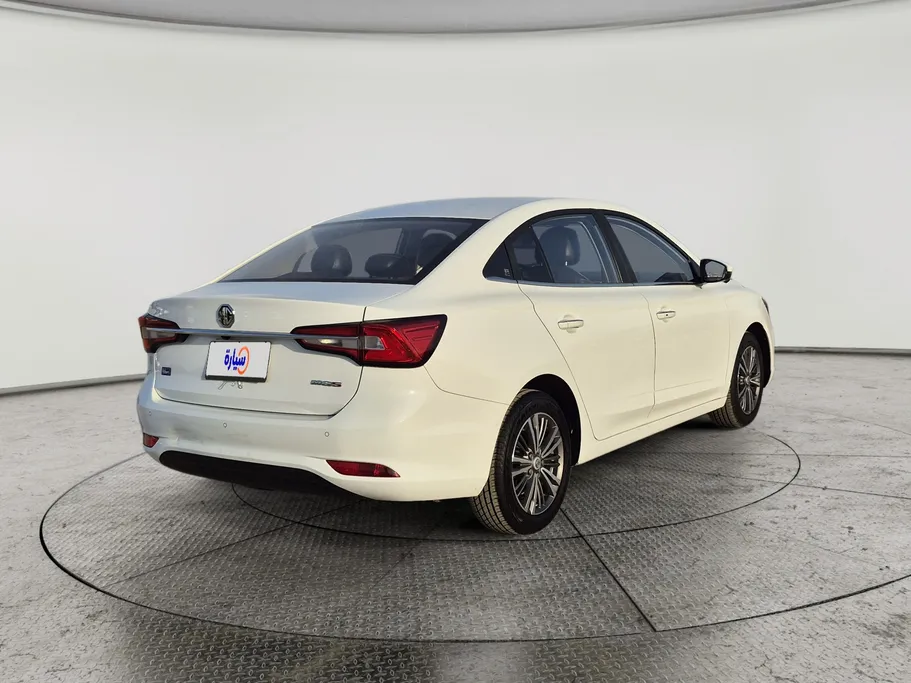 2023 MG 5 LUX 