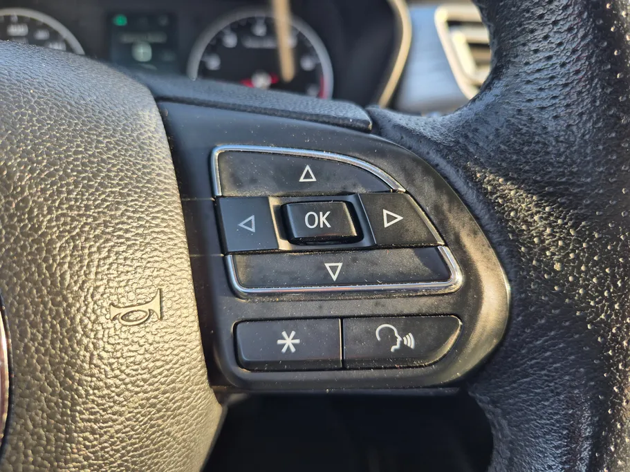 2023 MG 5 LUX 