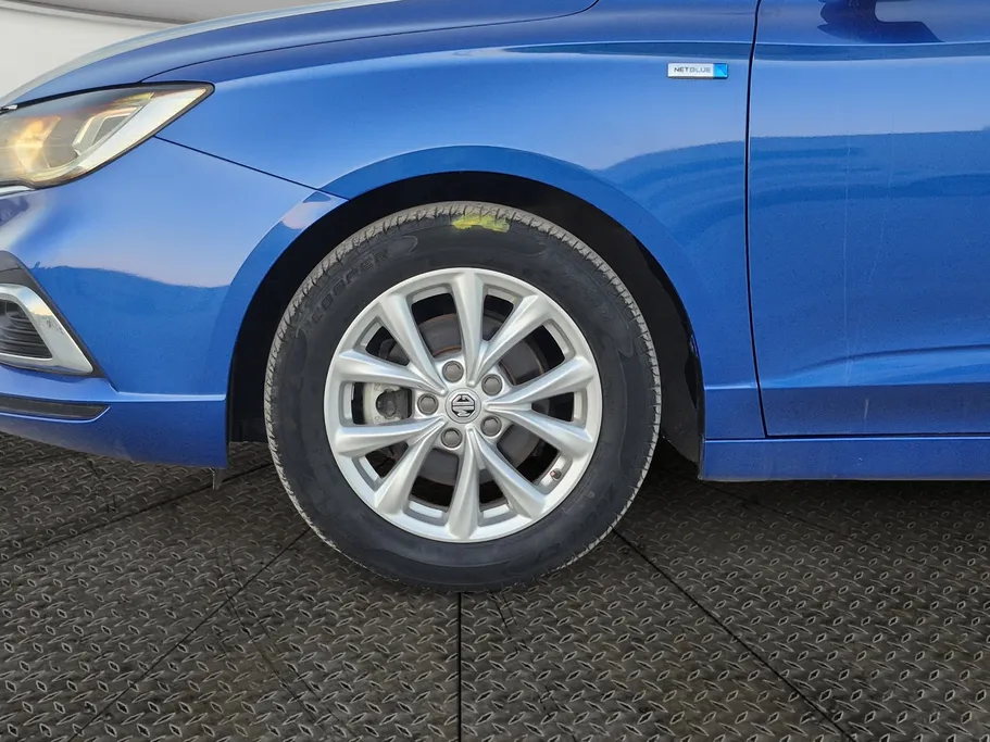 2022 MG 5 COM 