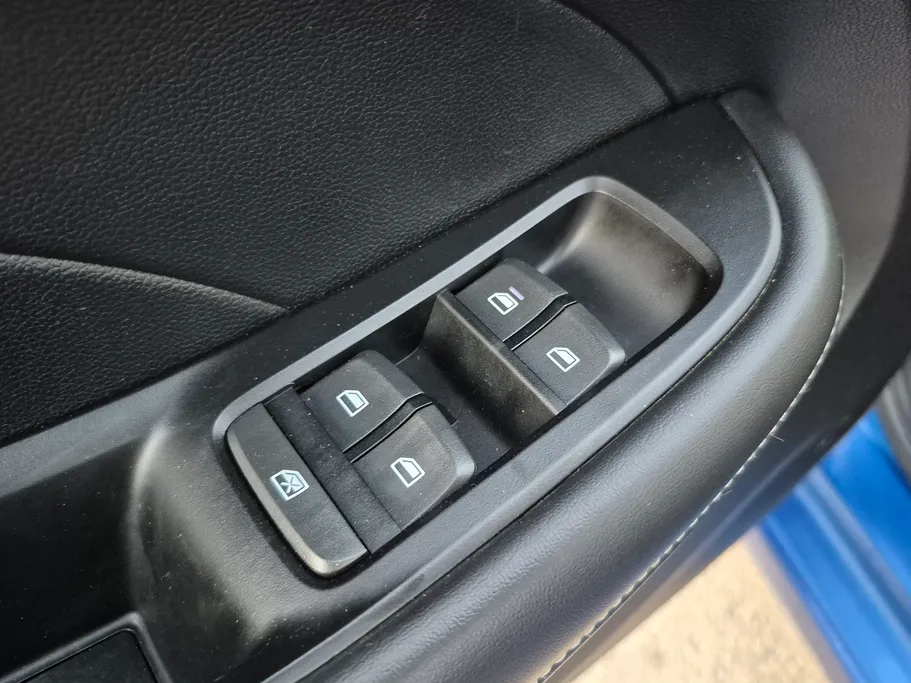 2022 MG 5 COM 