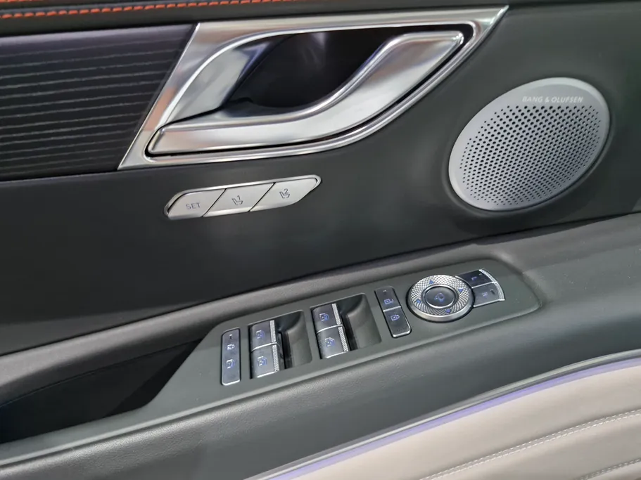 2025 Genesis GV80 Premium
