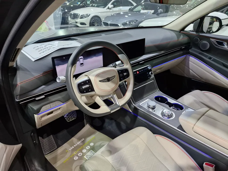 2025 Genesis GV80 Premium
