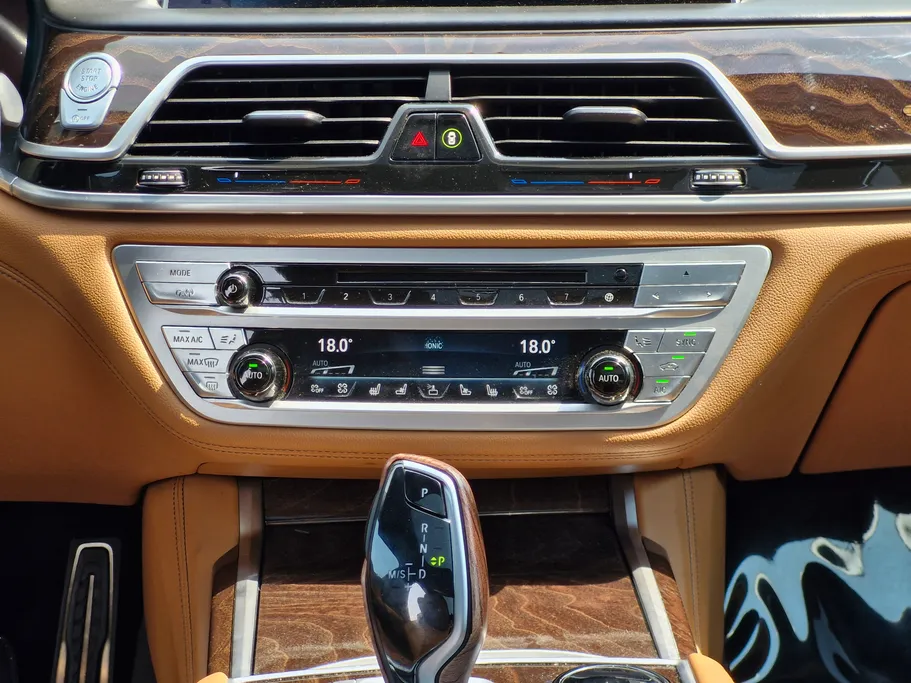 2020 BMW 7 Series 740Li 