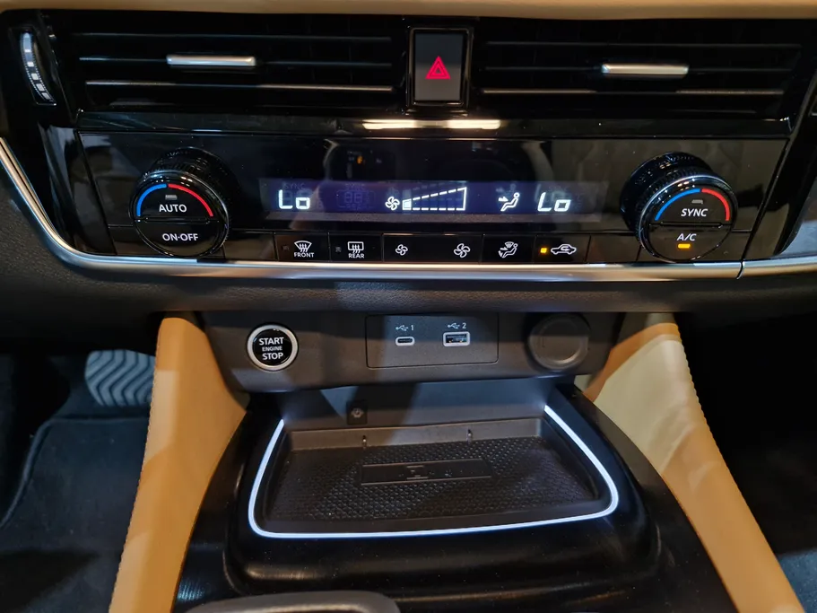 2024 Nissan Xtrail SL