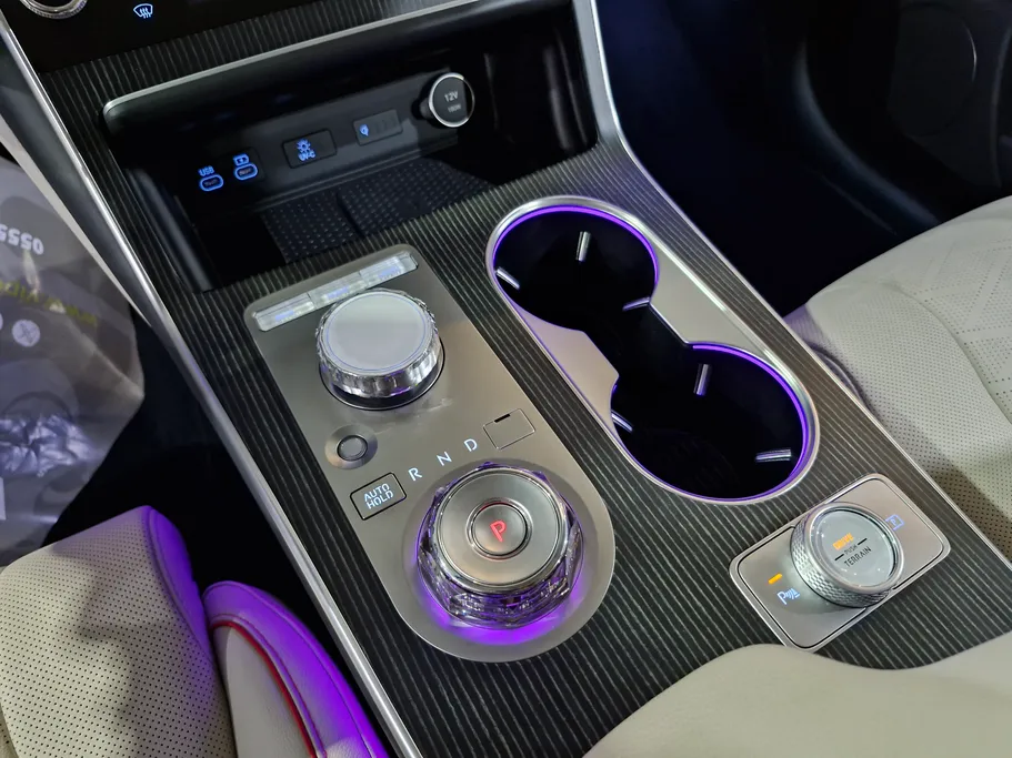 2025 Genesis GV80 Premium