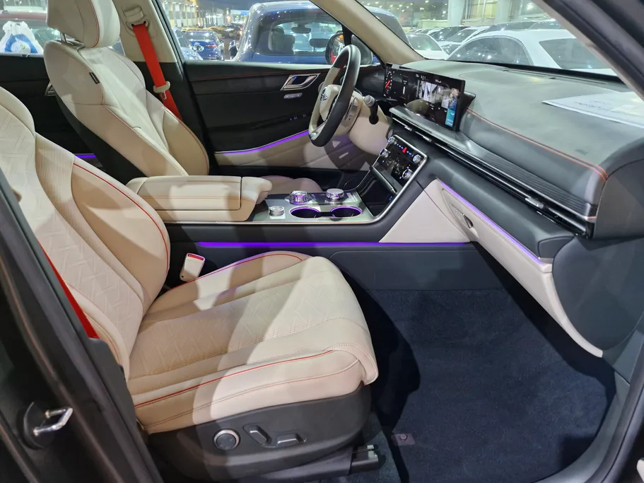 2025 Genesis GV80 Premium