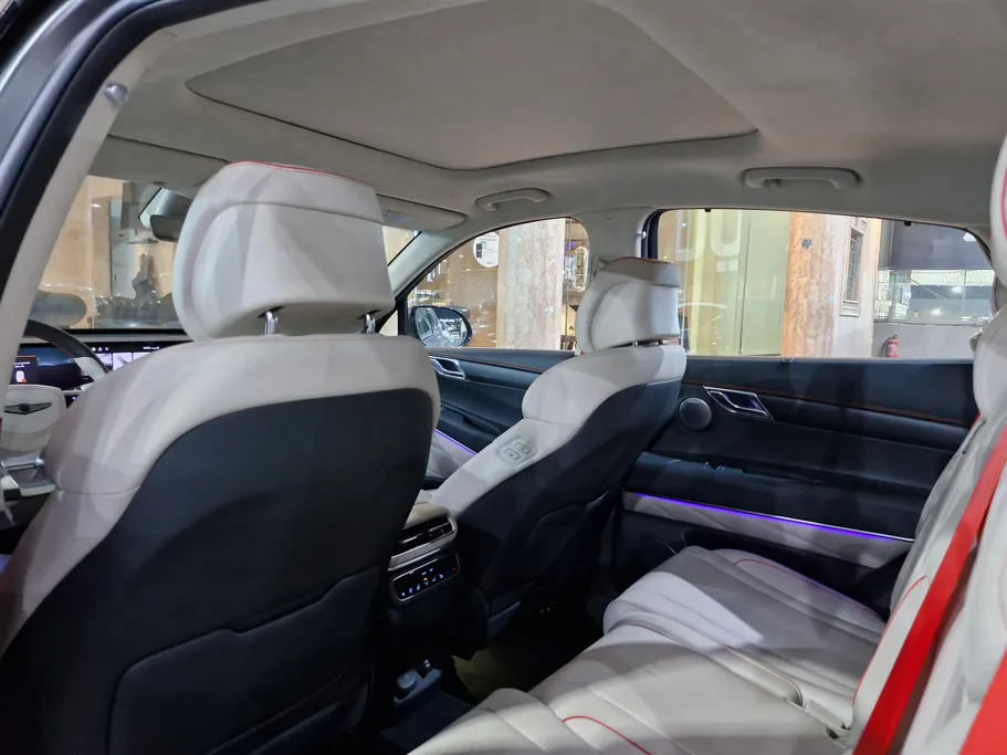 2025 Genesis GV80 Premium