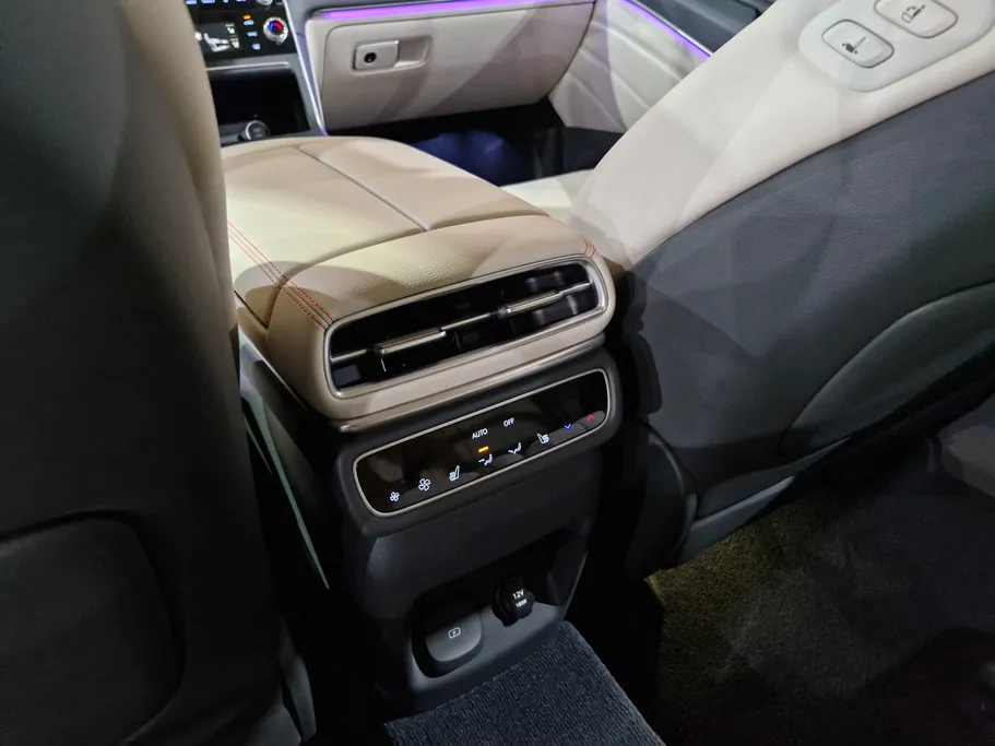2025 Genesis GV80 Premium