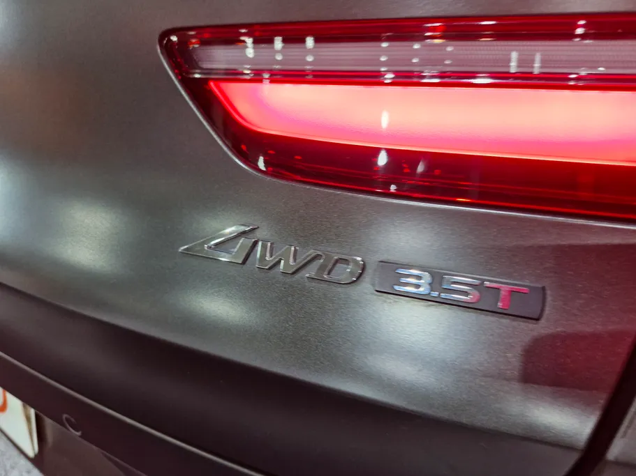 2025 Genesis GV80 Premium