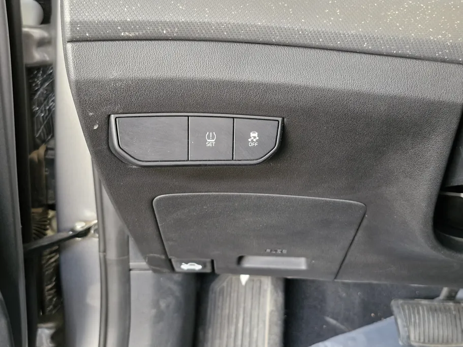 2024 Kia K3 GL Fleet 