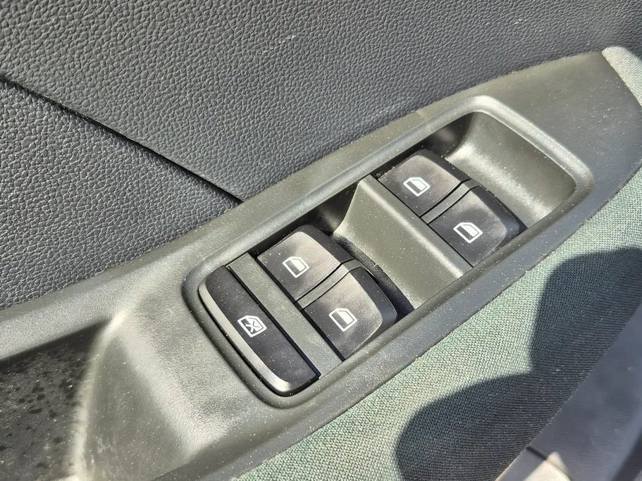 2023 MG ZS STD 