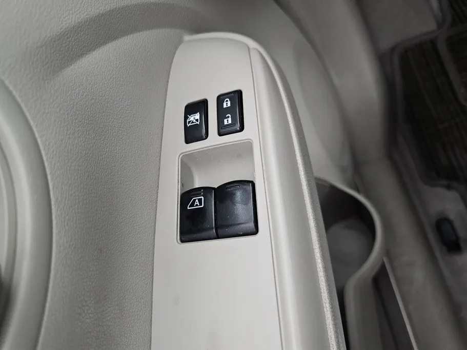 2022 Nissan Sunny SV 