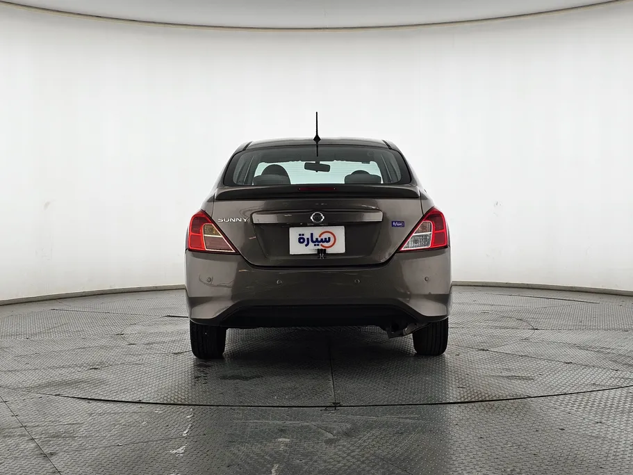 2022 Nissan Sunny SV 