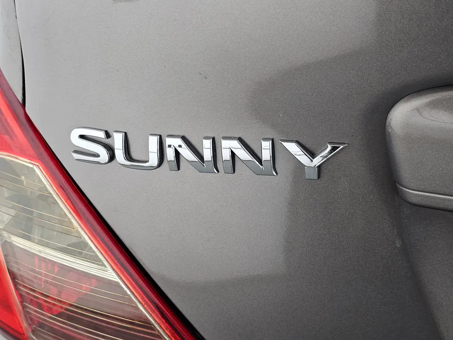 2022 Nissan Sunny SV 