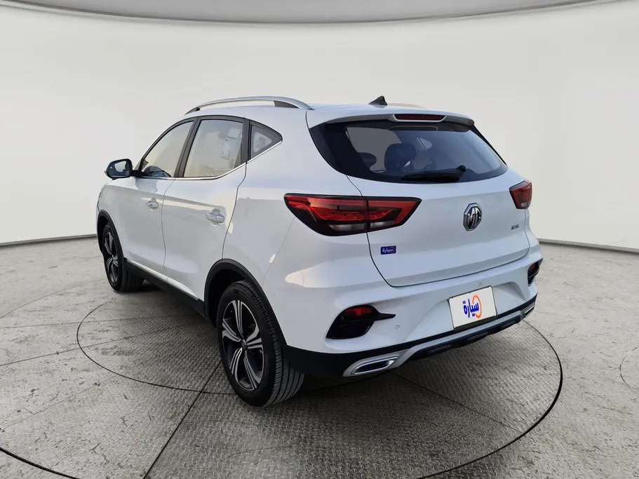 2023 MG ZS LUX