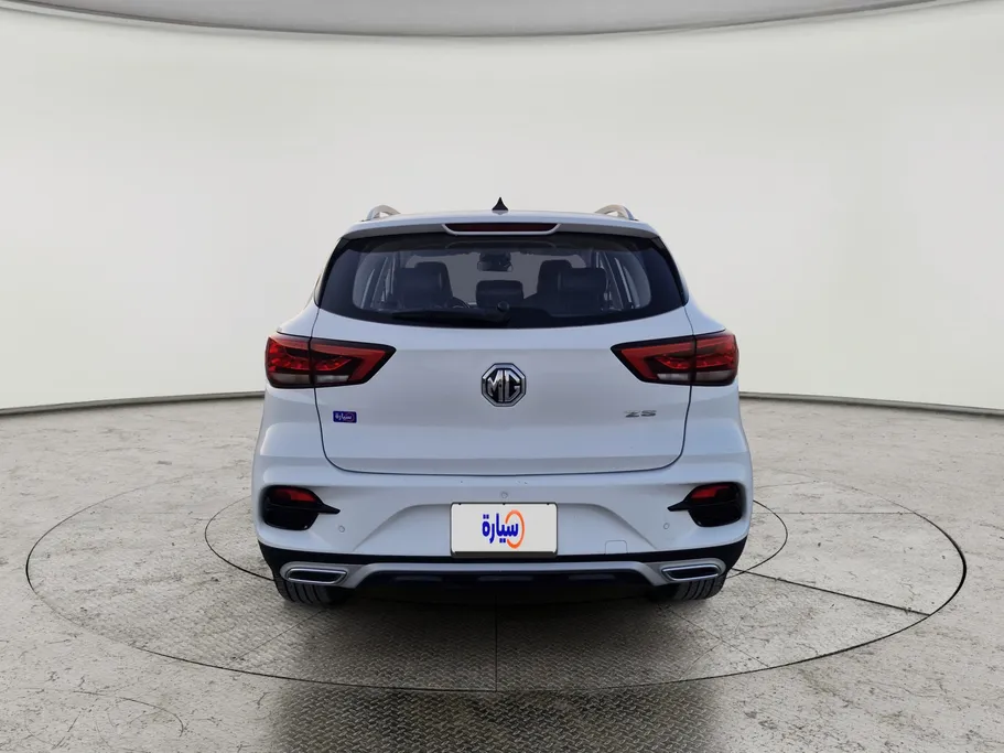 2023 MG ZS LUX