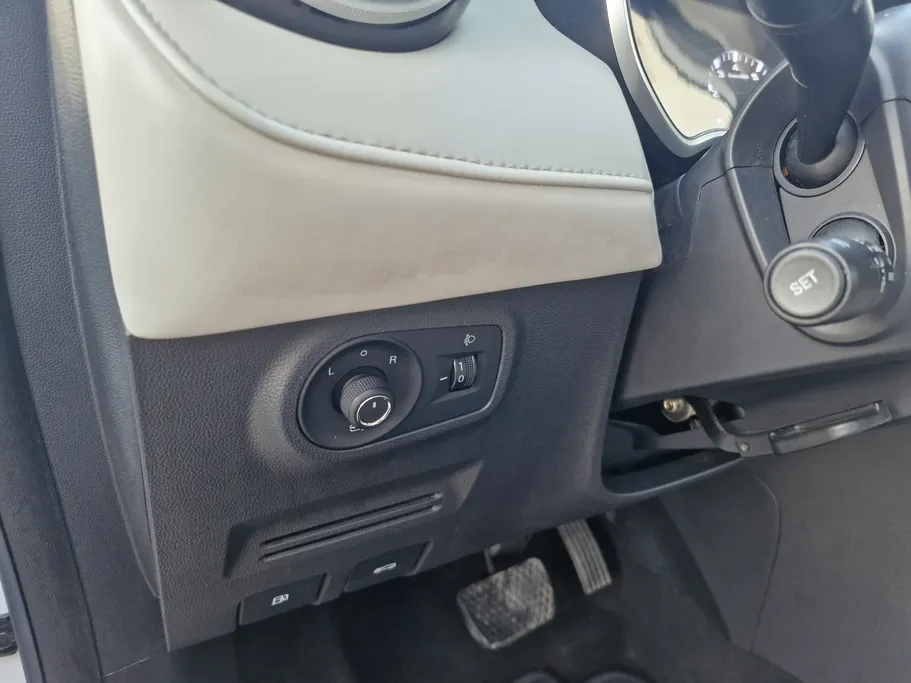 2023 MG ZS LUX