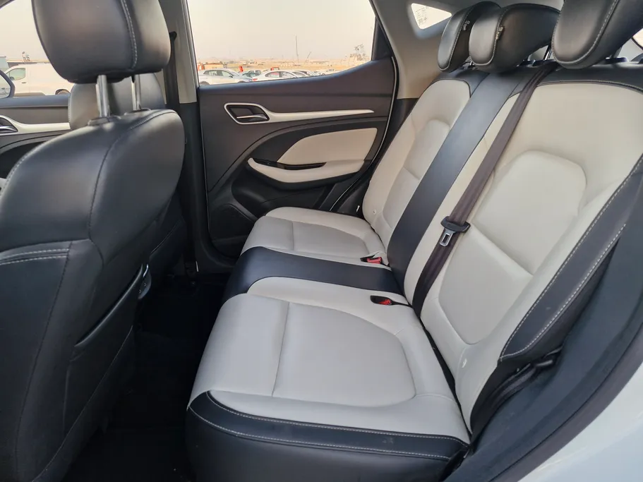 2023 MG ZS LUX