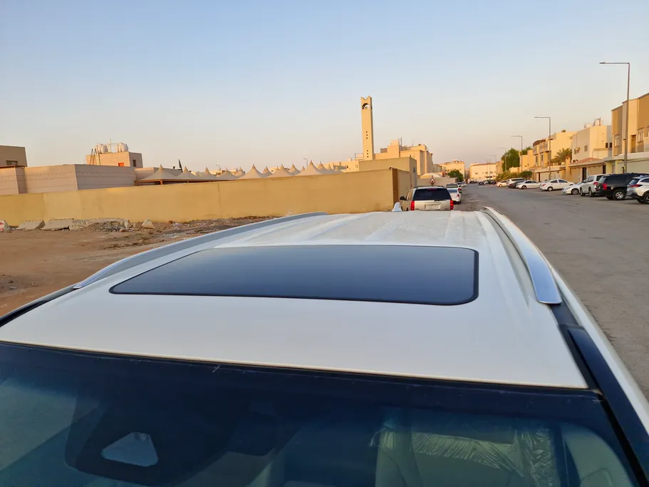 تويوتا لاندكروزر GXR4 2025