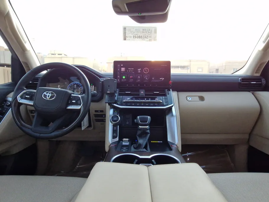 تويوتا لاندكروزر GXR4 2025
