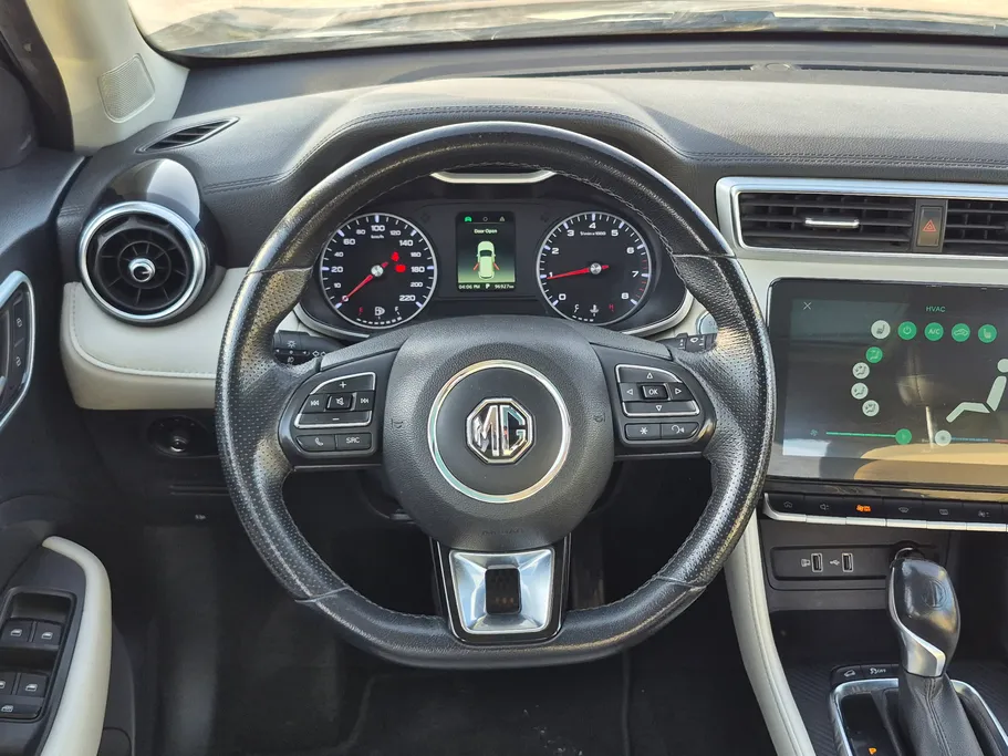 2023 MG ZS LUX 