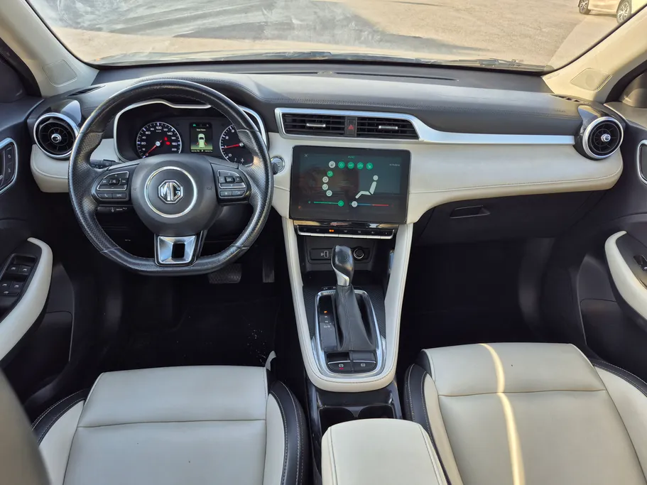 2023 MG ZS LUX 