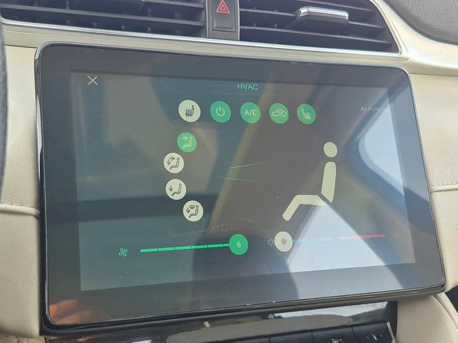 2023 MG ZS LUX 
