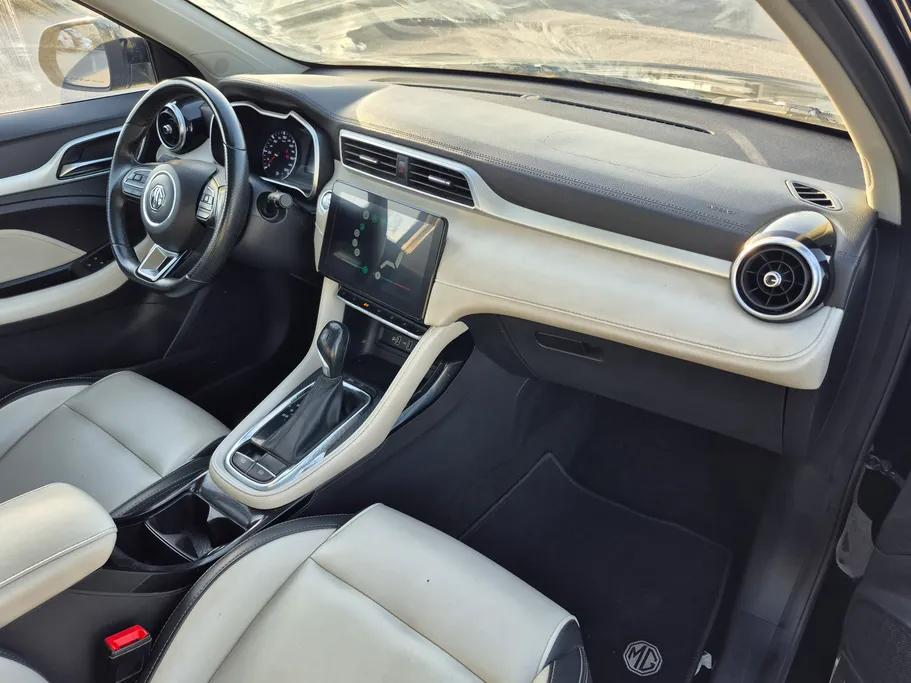 2023 MG ZS LUX 