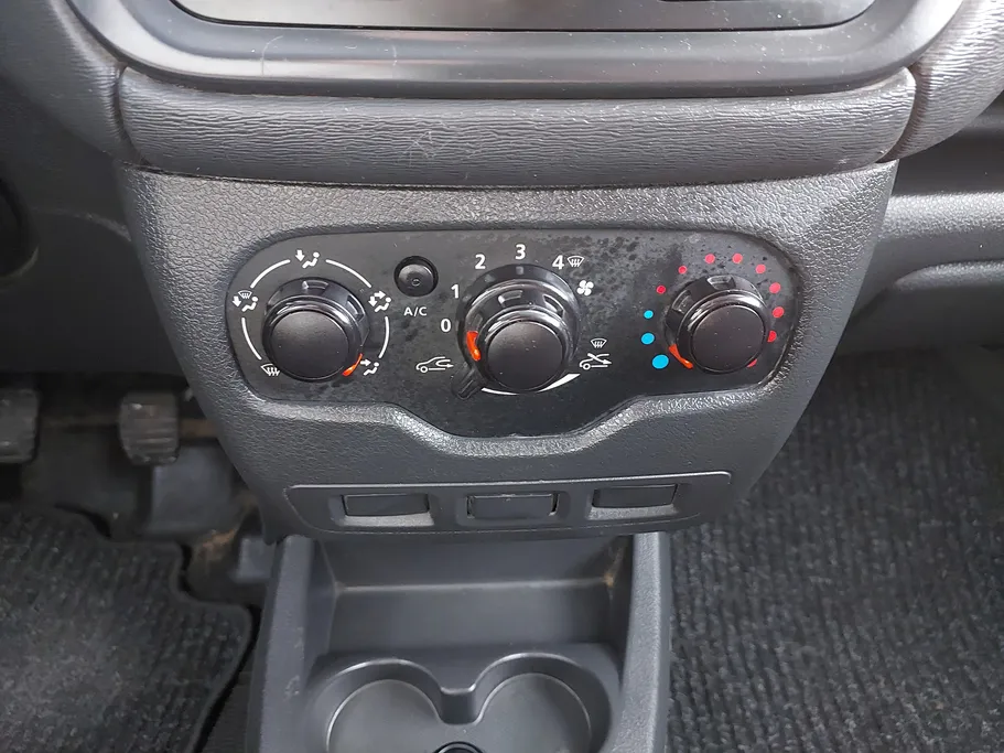 2021 Renault Docker Van بضاعة 