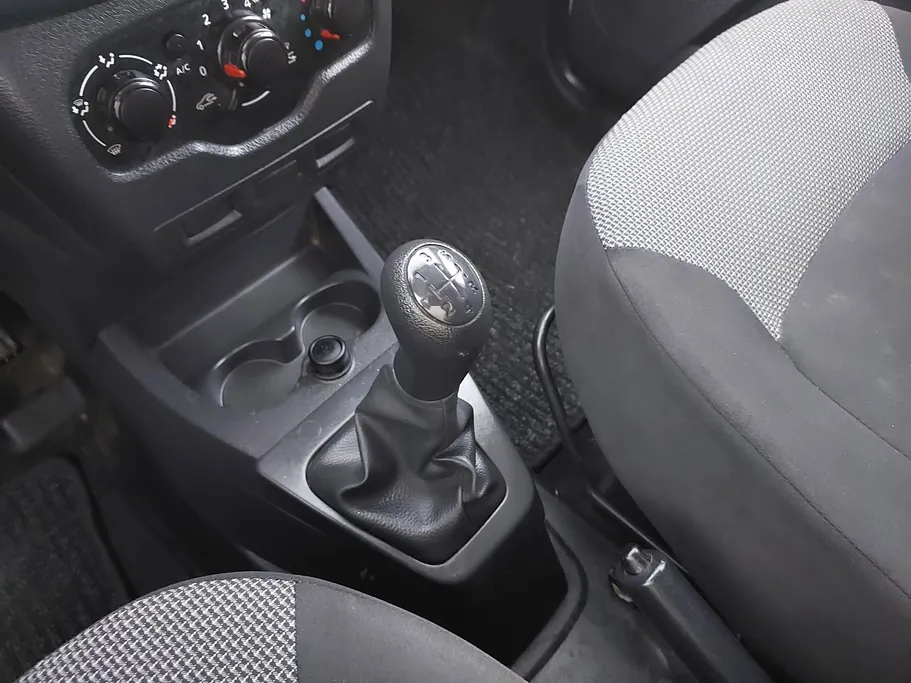 2021 Renault Docker Van بضاعة 