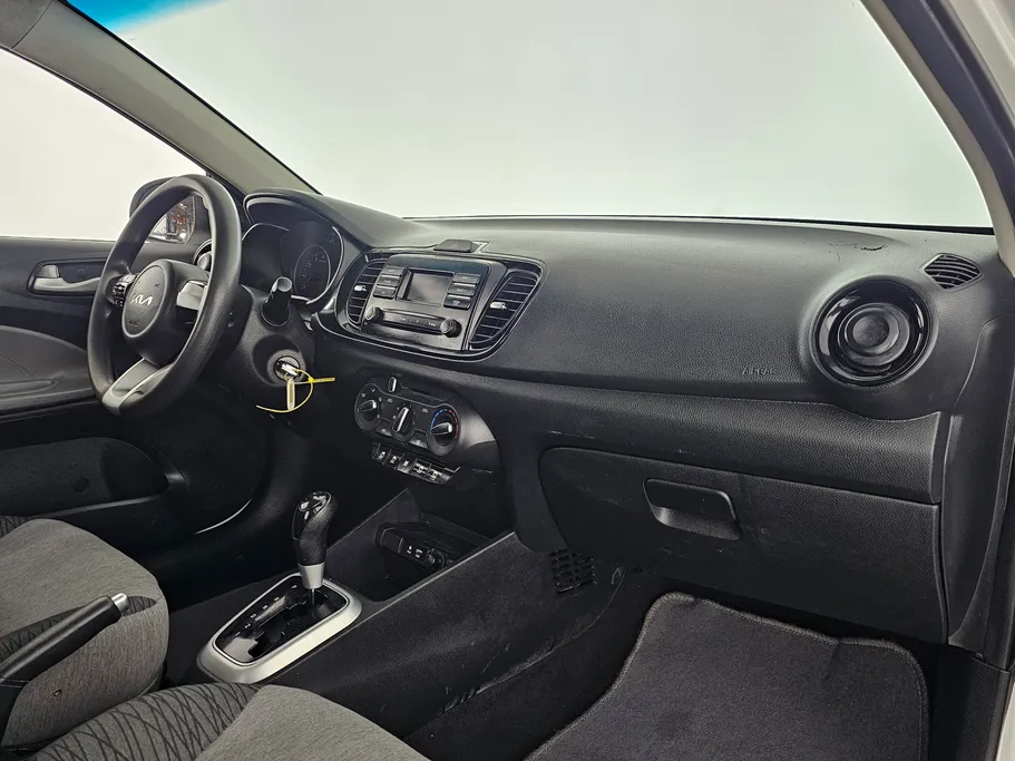 2022 Kia Pegas LX 